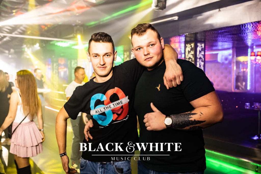 Gorące trzydziestki w Clubie Black&White [20.11.2021] - zdjęcie #29 - eOstroleka.pl