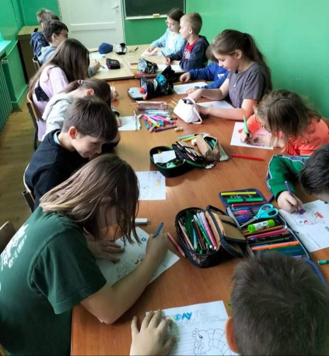 Święto Dziękczynienia w SP 2 w Ostrołęce [ZDJĘCIA] - zdjęcie #3 - eOstroleka.pl