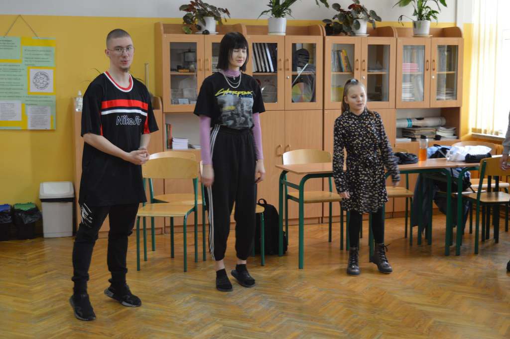 Profesjonalne warsztaty wokalne dla młodzieży z powiatu ostrołęckiego w ZSP w Łysych - zdjęcie #8 - eOstroleka.pl