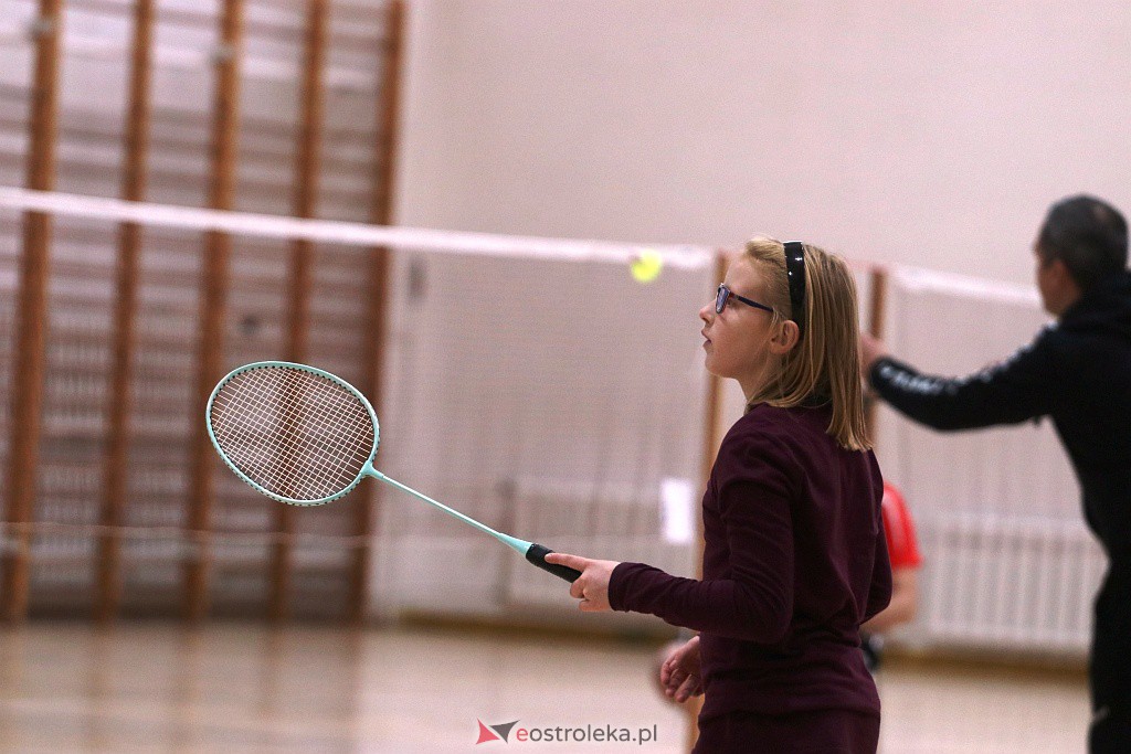 Mistrzostwa Ostrołęki w badmintonie [05.12.2021] - zdjęcie #25 - eOstroleka.pl