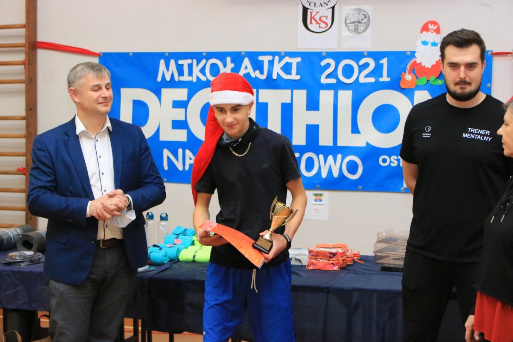 Mikołajki na sportowo w II LO [6.12.2021] - zdjęcie #42 - eOstroleka.pl