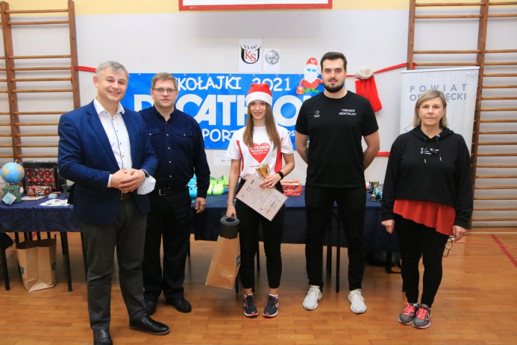 Mikołajki na sportowo w II LO [6.12.2021] - zdjęcie #23 - eOstroleka.pl