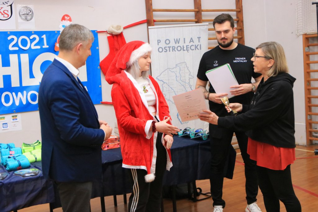 Mikołajki na sportowo w II LO [6.12.2021] - zdjęcie #22 - eOstroleka.pl