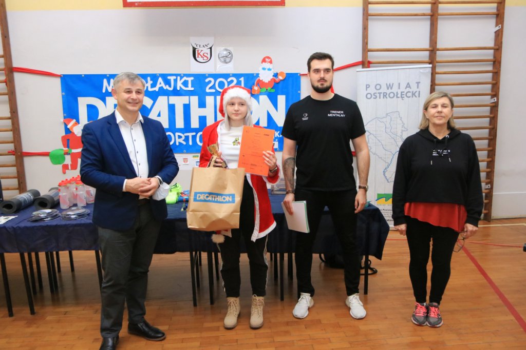 Mikołajki na sportowo w II LO [6.12.2021] - zdjęcie #20 - eOstroleka.pl