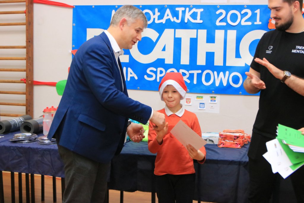 Mikołajki na sportowo w II LO [6.12.2021] - zdjęcie #13 - eOstroleka.pl