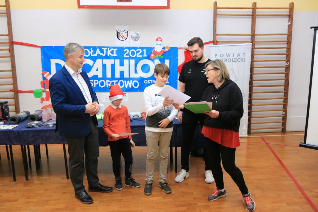 Mikołajki na sportowo w II LO [6.12.2021] - zdjęcie #11 - eOstroleka.pl
