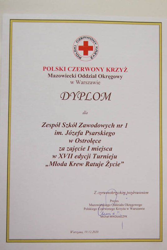 Młodzi krwiodawcy z „metalówki” laureatami konkursu Polskiego Czerwonego Krzyża [9.12.2021] - zdjęcie #6 - eOstroleka.pl
