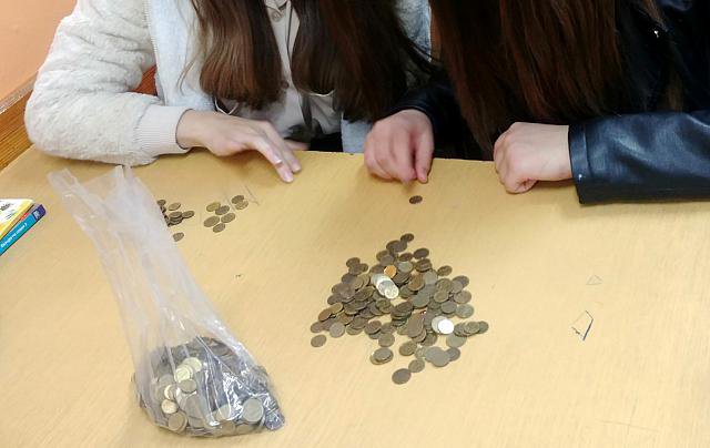 Zebrali w szczytnym celu ponad 17,5 kilograma monet [9.12.2021] - zdjęcie #7 - eOstroleka.pl