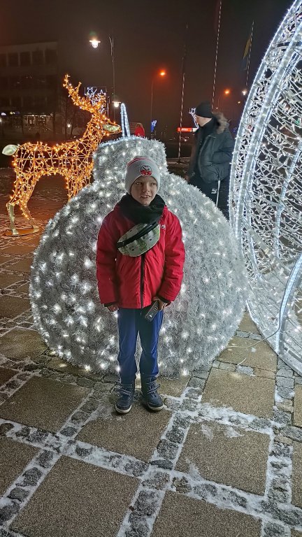 Świąteczne ozdoby już cieszą mieszkańców Ostrołęki [11.12.2021] - zdjęcie #10 - eOstroleka.pl