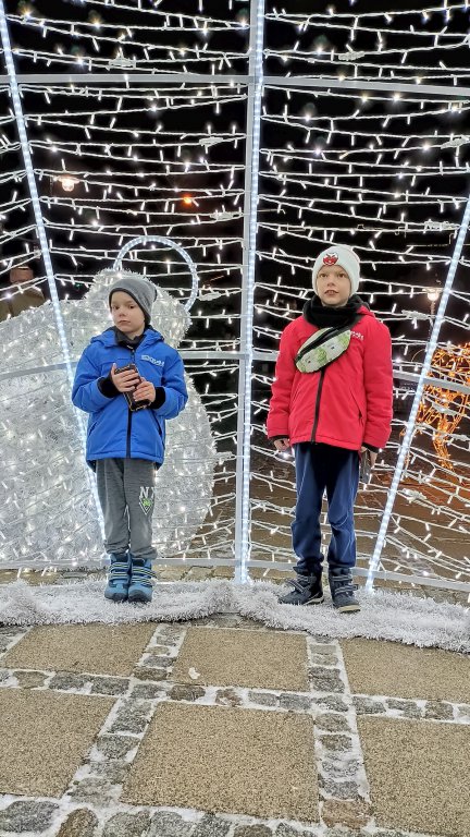 Świąteczne ozdoby już cieszą mieszkańców Ostrołęki [11.12.2021] - zdjęcie #11 - eOstroleka.pl