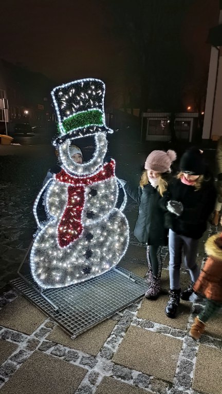 Świąteczne ozdoby już cieszą mieszkańców Ostrołęki [11.12.2021] - zdjęcie #16 - eOstroleka.pl