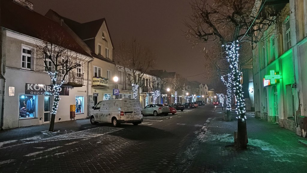 Świąteczne ozdoby już cieszą mieszkańców Ostrołęki [11.12.2021] - zdjęcie #26 - eOstroleka.pl
