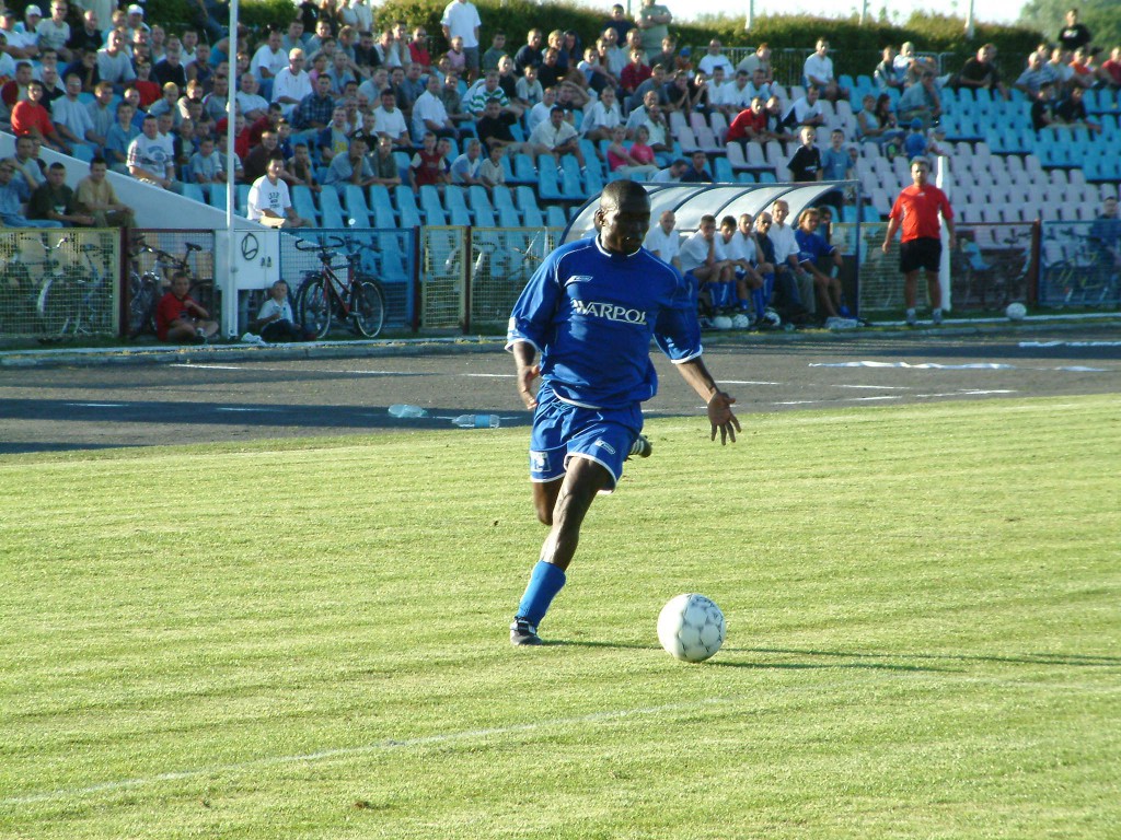 Narew Ostrołęka - KS Warka, mecz IV ligi, 11.08.2004 - zdjęcie #11 - eOstroleka.pl