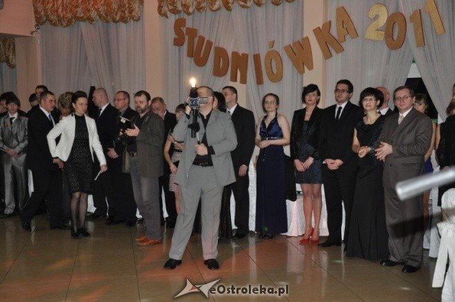 Studniówka 2011: Liceum Ogólnokształcące im. Tonego Halika (29.01.2011) - zdjęcie #1 - eOstroleka.pl