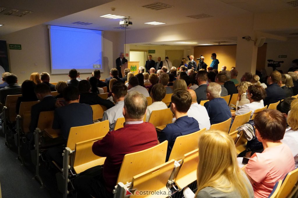 Uroczyste otwarcie Pododdziału Chirurgii Naczyniowej w szpitalu w Ostrołęce [16.12.2021] - zdjęcie #115 - eOstroleka.pl