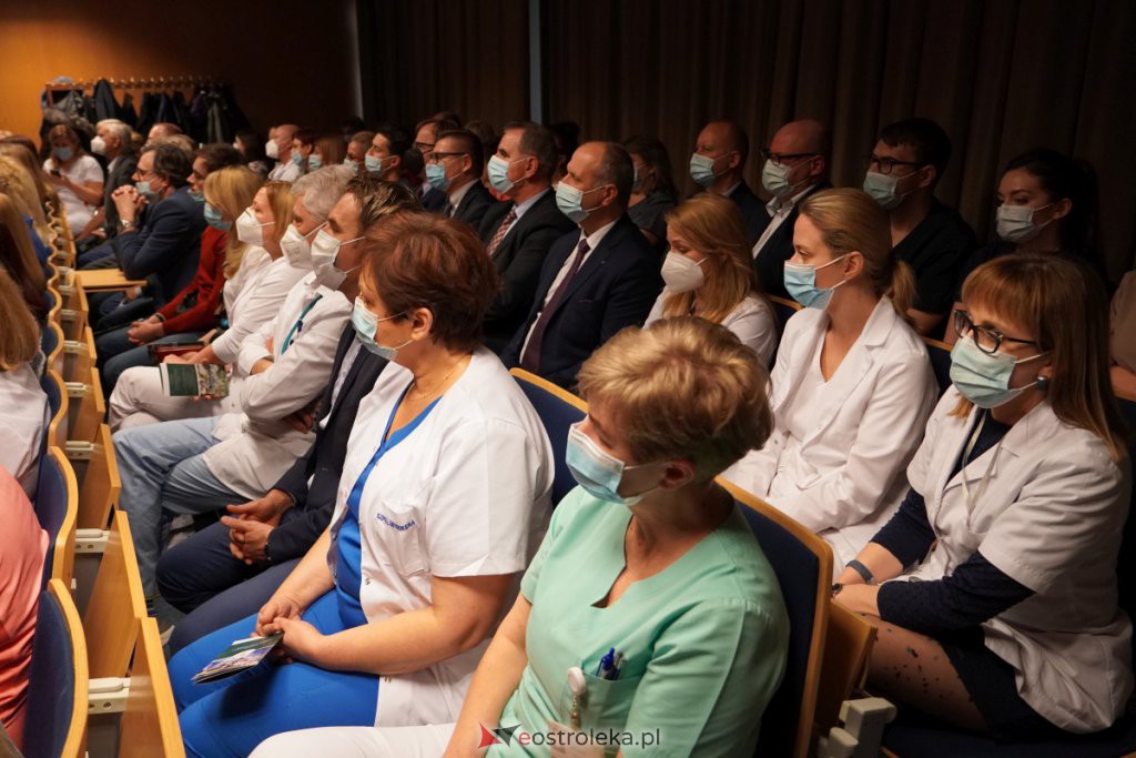Uroczyste otwarcie Pododdziału Chirurgii Naczyniowej w szpitalu w Ostrołęce [16.12.2021] - zdjęcie #113 - eOstroleka.pl
