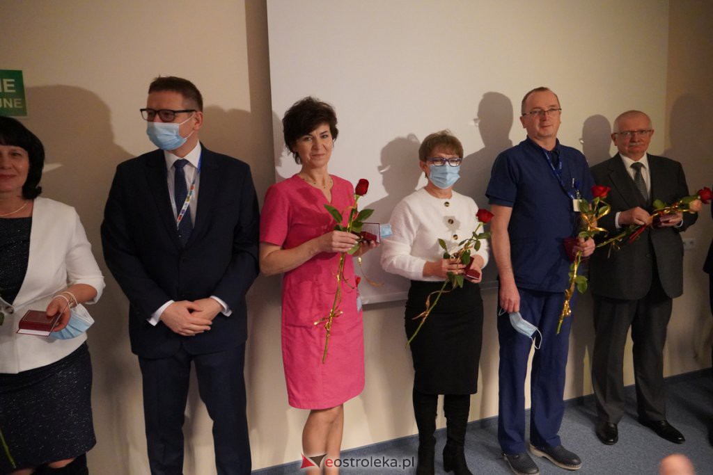Uroczyste otwarcie Pododdziału Chirurgii Naczyniowej w szpitalu w Ostrołęce [16.12.2021] - zdjęcie #98 - eOstroleka.pl