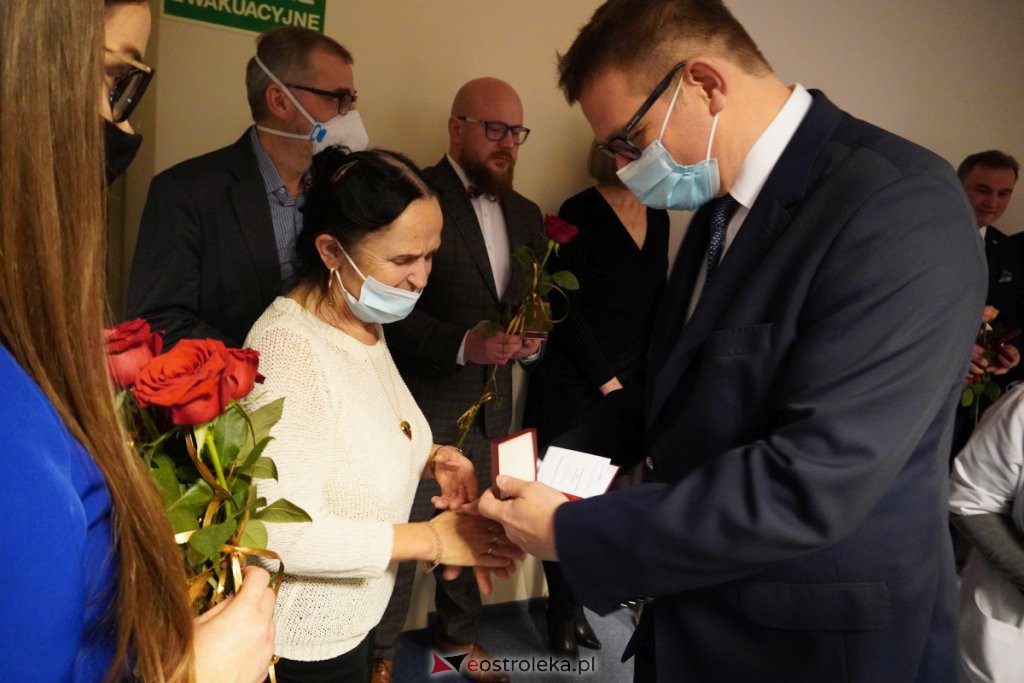 Uroczyste otwarcie Pododdziału Chirurgii Naczyniowej w szpitalu w Ostrołęce [16.12.2021] - zdjęcie #103 - eOstroleka.pl