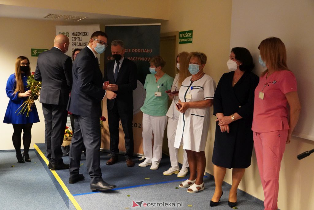 Uroczyste otwarcie Pododdziału Chirurgii Naczyniowej w szpitalu w Ostrołęce [16.12.2021] - zdjęcie #122 - eOstroleka.pl