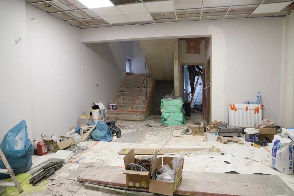 Fotoralacja z placu budowy Centrum Aktywności Seniorów [17.12.2021] - zdjęcie #24 - eOstroleka.pl