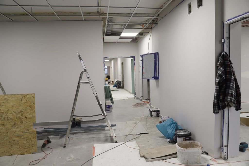 Fotoralacja z placu budowy Centrum Aktywności Seniorów [17.12.2021] - zdjęcie #20 - eOstroleka.pl