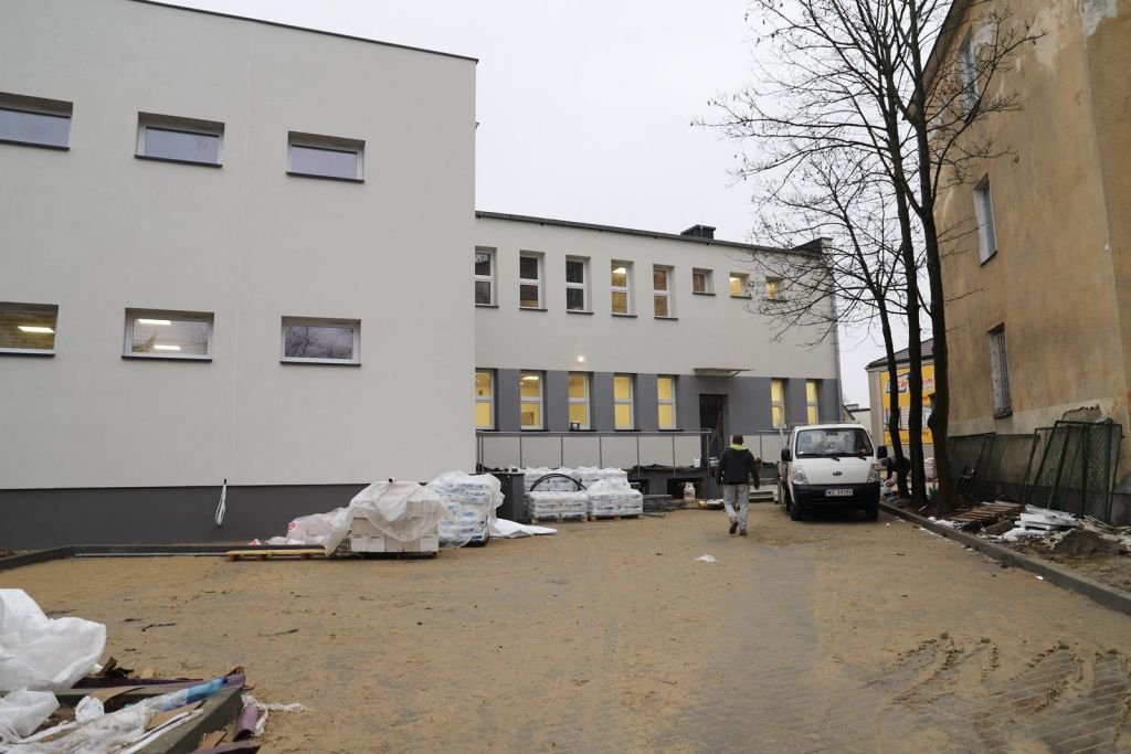 Fotoralacja z placu budowy Centrum Aktywności Seniorów [17.12.2021] - zdjęcie #12 - eOstroleka.pl