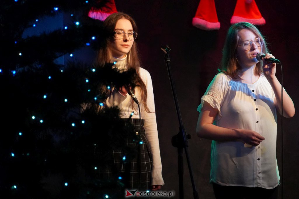 W Świątecznym Nastroju - koncert kolęd w klubie Oczko - zdjęcie #4 - eOstroleka.pl