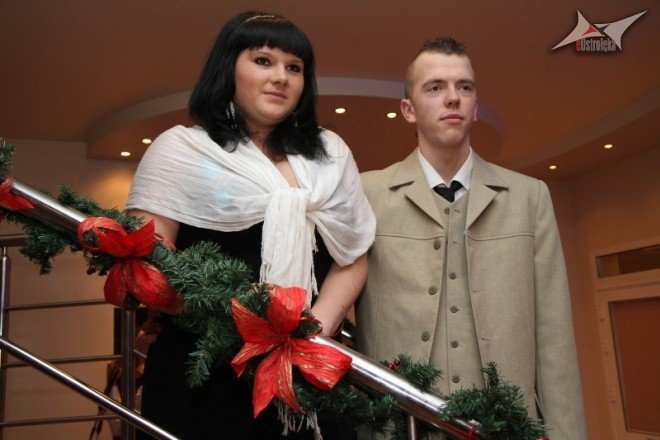 Studniówka ZSZ (29-01-2011) - zdjęcie #4 - eOstroleka.pl