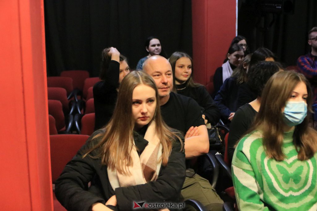 Spektakle Dziecięcego Teatru Amatorskiego w Klubie Oczko [18.12.2021] - zdjęcie #7 - eOstroleka.pl