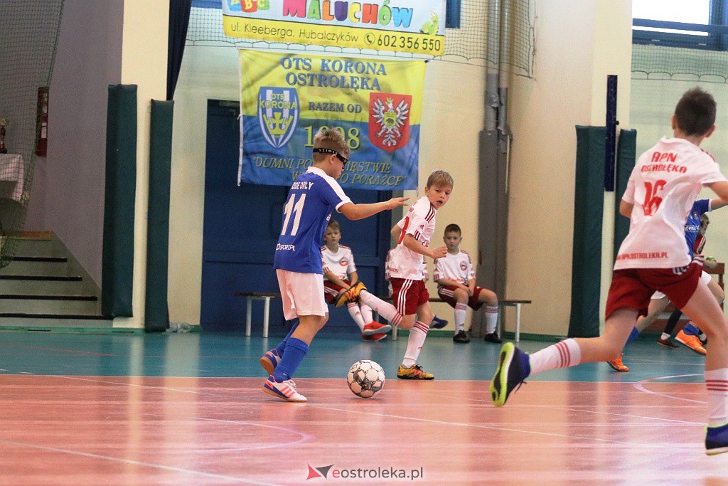 Otwarte Mistrzostwa Powiatu Ostrołęckiego w halowej piłce nożnej [18-19.12.2021] - zdjęcie #51 - eOstroleka.pl