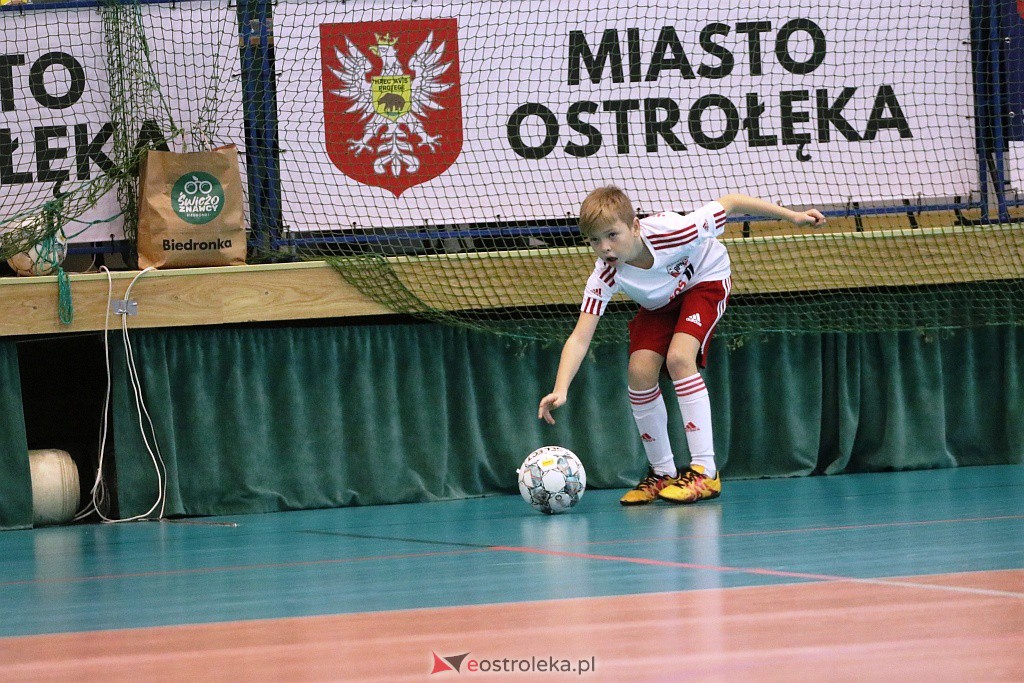 Otwarte Mistrzostwa Powiatu Ostrołęckiego w halowej piłce nożnej [18-19.12.2021] - zdjęcie #72 - eOstroleka.pl
