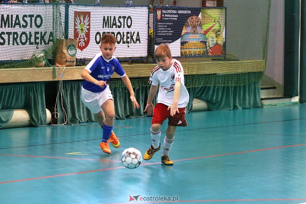 Otwarte Mistrzostwa Powiatu Ostrołęckiego w halowej piłce nożnej [18-19.12.2021] - zdjęcie #48 - eOstroleka.pl