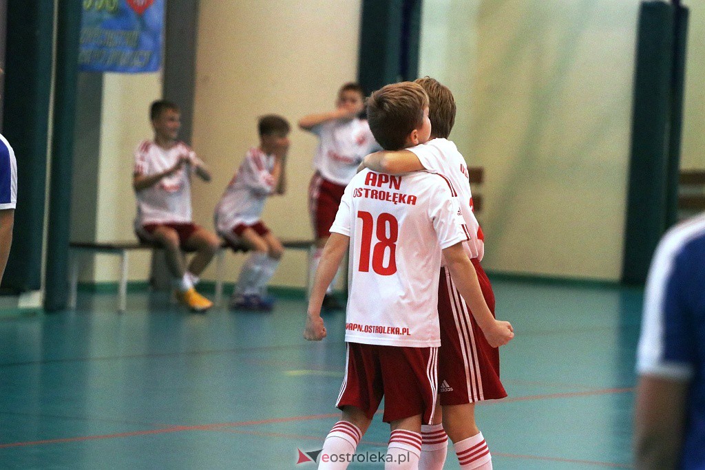 Otwarte Mistrzostwa Powiatu Ostrołęckiego w halowej piłce nożnej [18-19.12.2021] - zdjęcie #47 - eOstroleka.pl