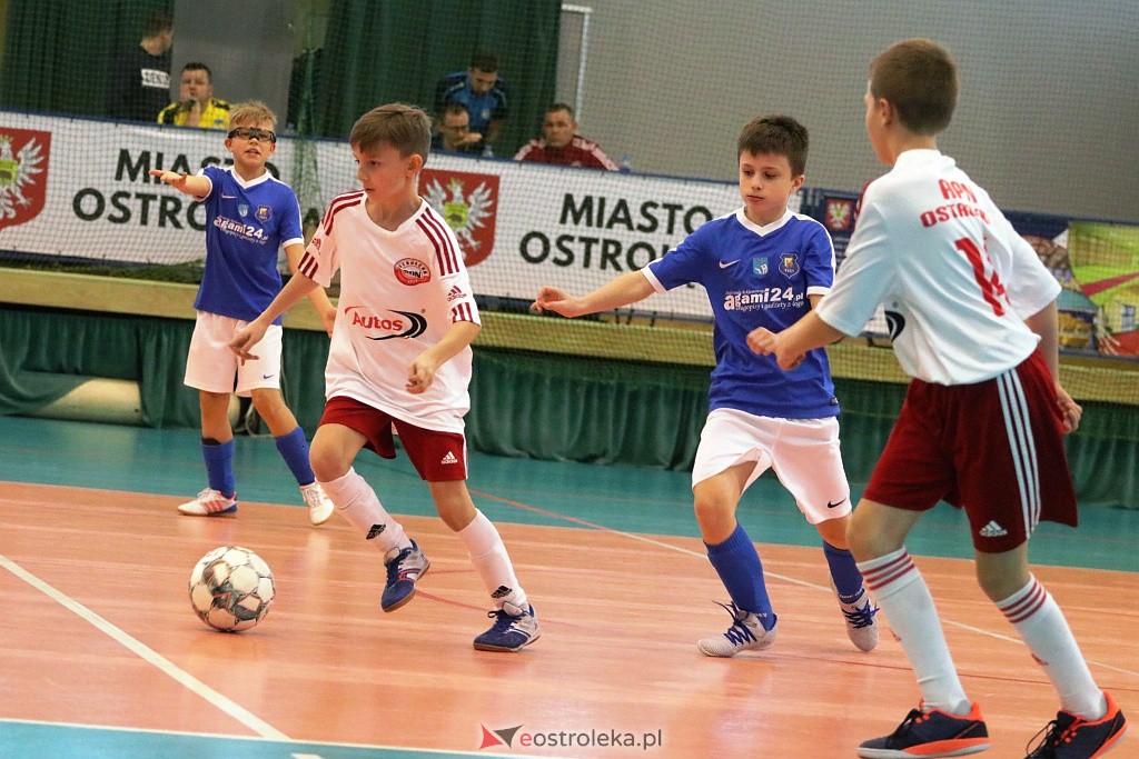 Otwarte Mistrzostwa Powiatu Ostrołęckiego w halowej piłce nożnej [18-19.12.2021] - zdjęcie #34 - eOstroleka.pl