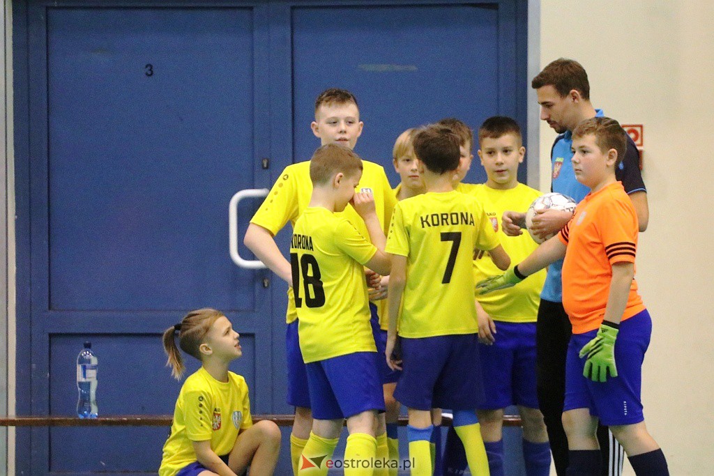 Otwarte Mistrzostwa Powiatu Ostrołęckiego w halowej piłce nożnej [18-19.12.2021] - zdjęcie #32 - eOstroleka.pl