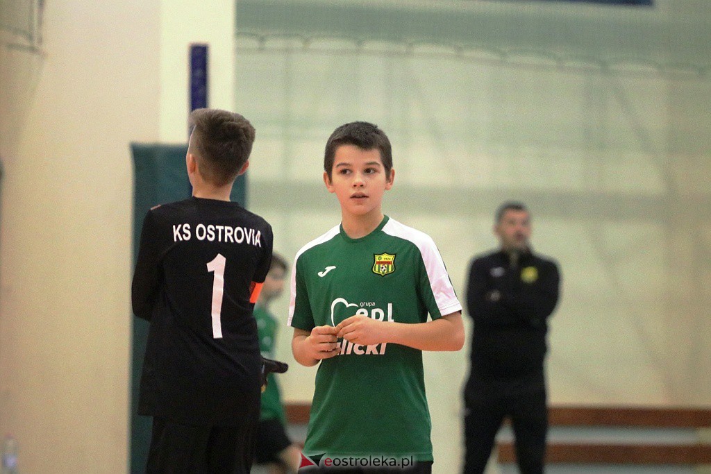 Otwarte Mistrzostwa Powiatu Ostrołęckiego w halowej piłce nożnej [18-19.12.2021] - zdjęcie #31 - eOstroleka.pl