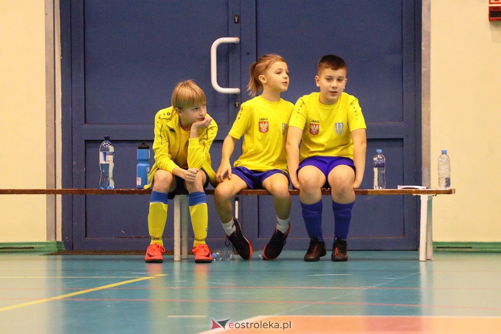 Otwarte Mistrzostwa Powiatu Ostrołęckiego w halowej piłce nożnej [18-19.12.2021] - zdjęcie #29 - eOstroleka.pl