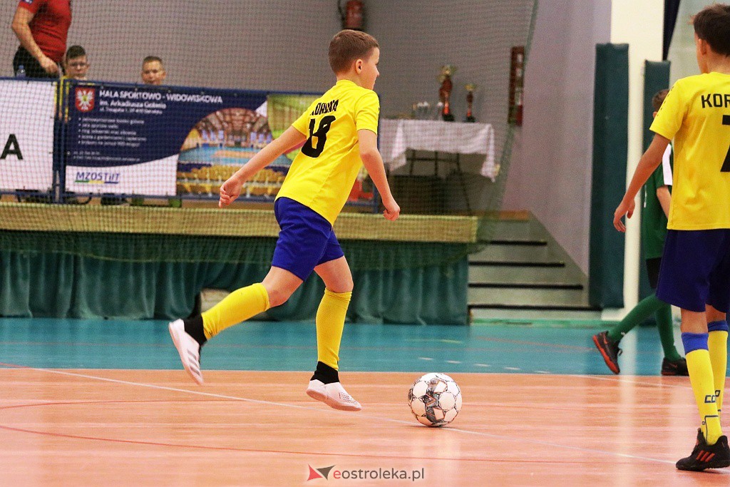 Otwarte Mistrzostwa Powiatu Ostrołęckiego w halowej piłce nożnej [18-19.12.2021] - zdjęcie #28 - eOstroleka.pl