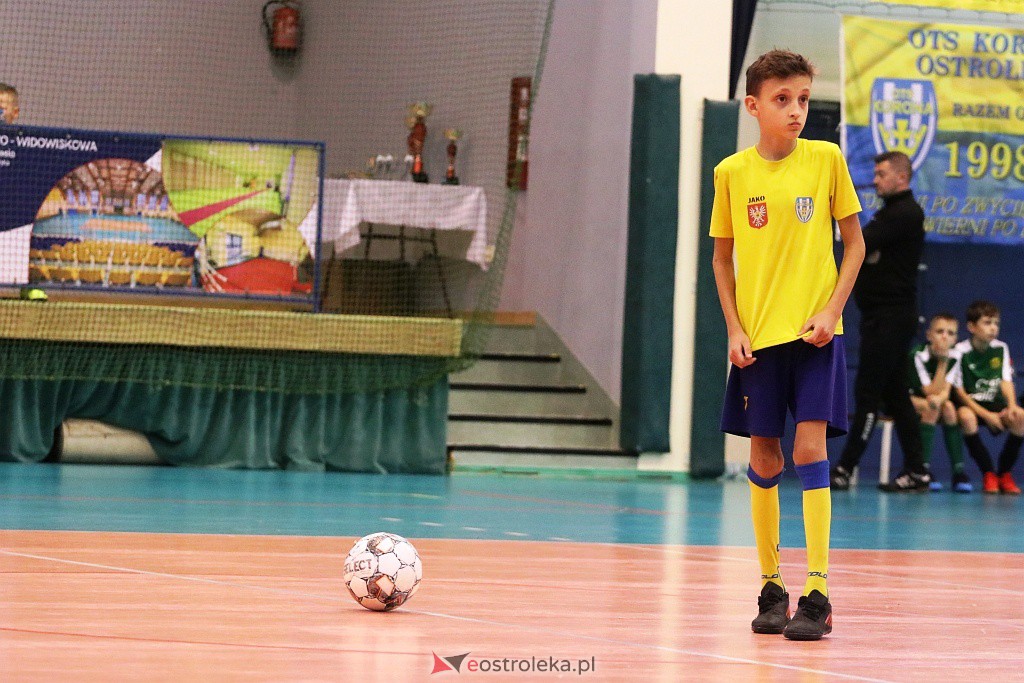 Otwarte Mistrzostwa Powiatu Ostrołęckiego w halowej piłce nożnej [18-19.12.2021] - zdjęcie #26 - eOstroleka.pl