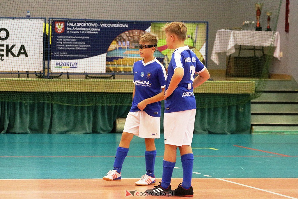 Otwarte Mistrzostwa Powiatu Ostrołęckiego w halowej piłce nożnej [18-19.12.2021] - zdjęcie #14 - eOstroleka.pl
