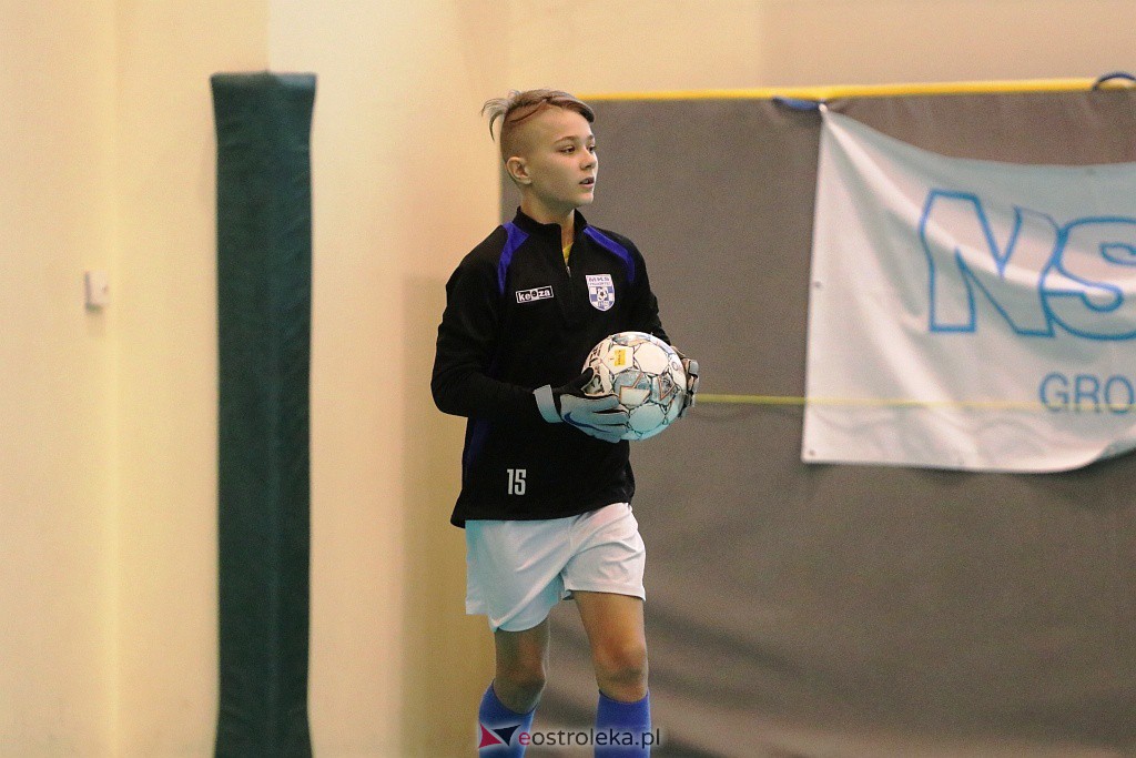 Otwarte Mistrzostwa Powiatu Ostrołęckiego w halowej piłce nożnej [18-19.12.2021] - zdjęcie #5 - eOstroleka.pl