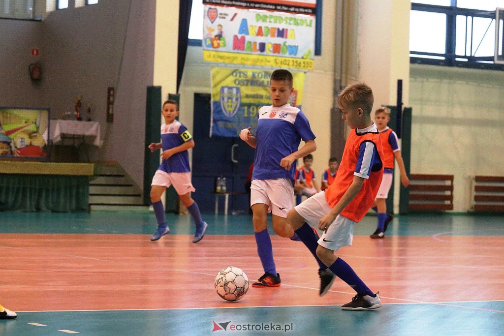 Otwarte Mistrzostwa Powiatu Ostrołęckiego w halowej piłce nożnej [18-19.12.2021] - zdjęcie #2 - eOstroleka.pl