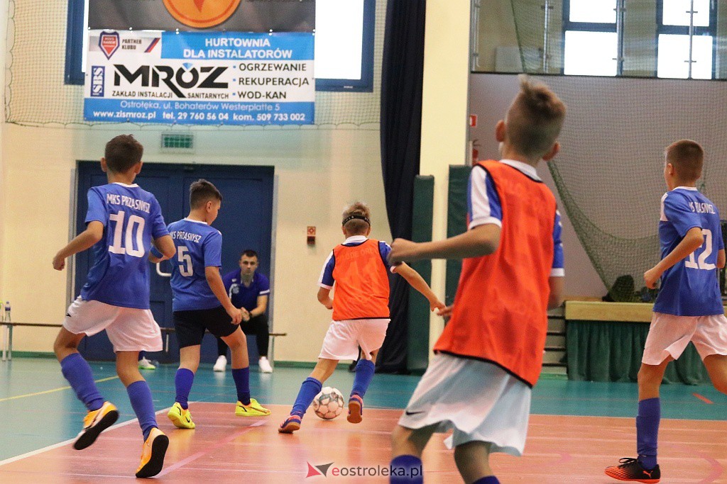 Otwarte Mistrzostwa Powiatu Ostrołęckiego w halowej piłce nożnej [18-19.12.2021] - zdjęcie #1 - eOstroleka.pl