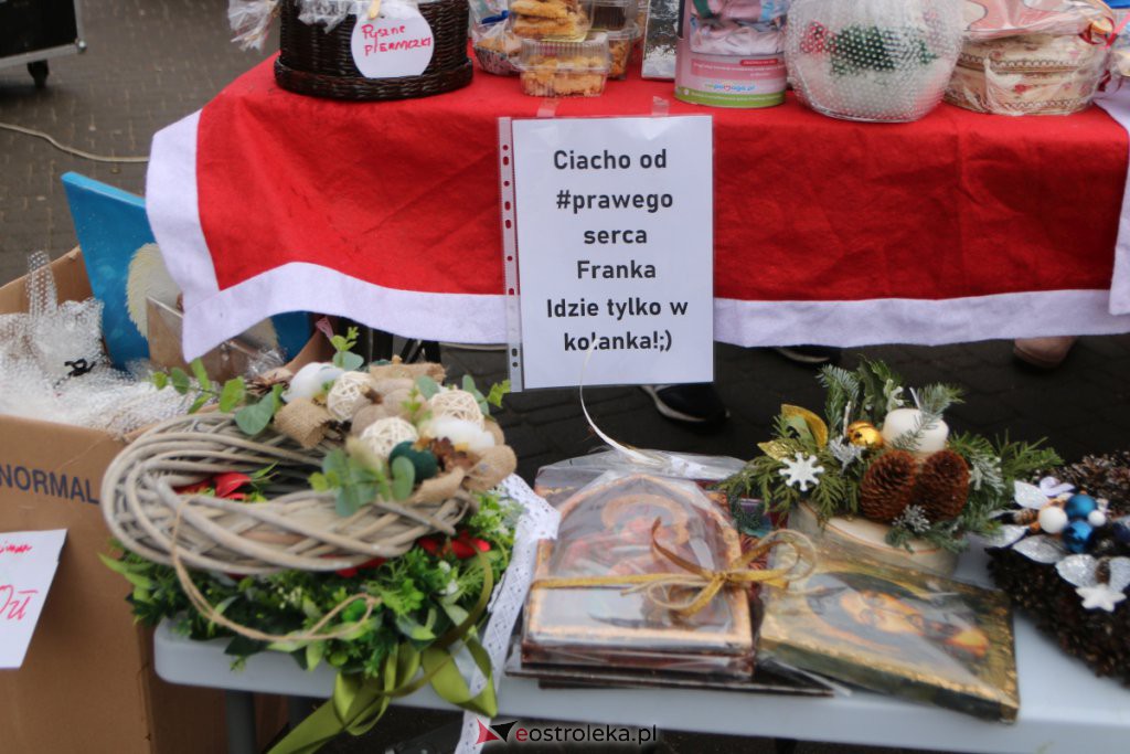 Jarmark Bożonarodzeniowy w Ostrołęce ze szczytnym celem [19.12.2021] - zdjęcie #4 - eOstroleka.pl
