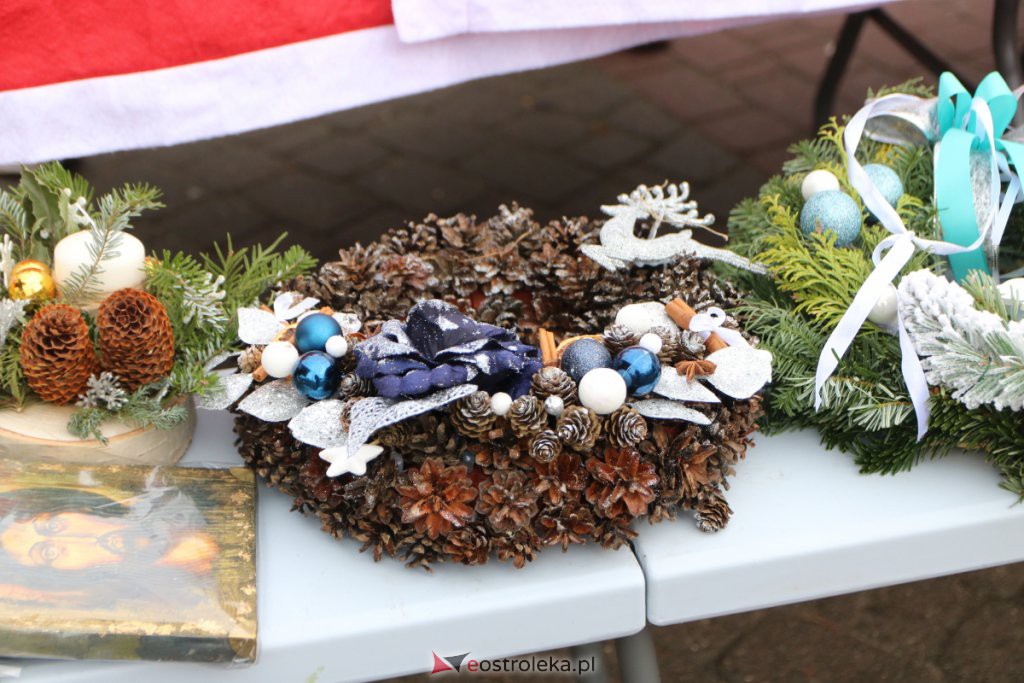 Jarmark Bożonarodzeniowy w Ostrołęce ze szczytnym celem [19.12.2021] - zdjęcie #5 - eOstroleka.pl