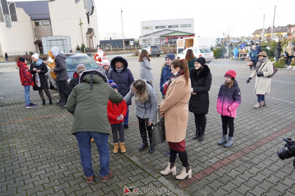Jarmark Świąteczny w Łysych [19.12.2021] - zdjęcie #33 - eOstroleka.pl