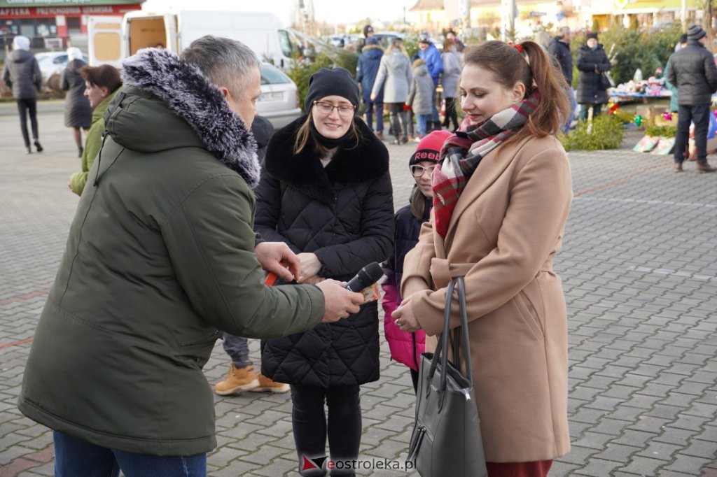 Jarmark Świąteczny w Łysych [19.12.2021] - zdjęcie #28 - eOstroleka.pl