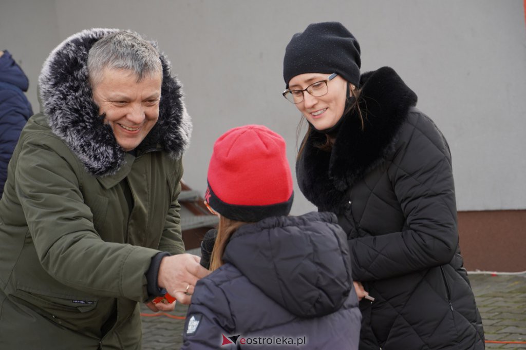 Jarmark Świąteczny w Łysych [19.12.2021] - zdjęcie #26 - eOstroleka.pl