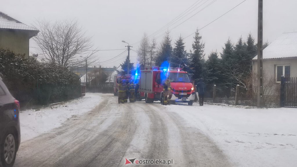 Kolizja po poślizgu osobówki w Tobolicach [24.12.2021] - zdjęcie #6 - eOstroleka.pl