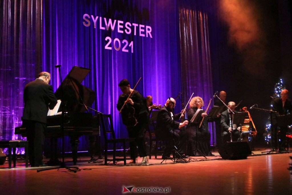 Koncert Sylwestrowy w Ostrołęckim Centrum Kultury [31.12.2021] - zdjęcie #23 - eOstroleka.pl